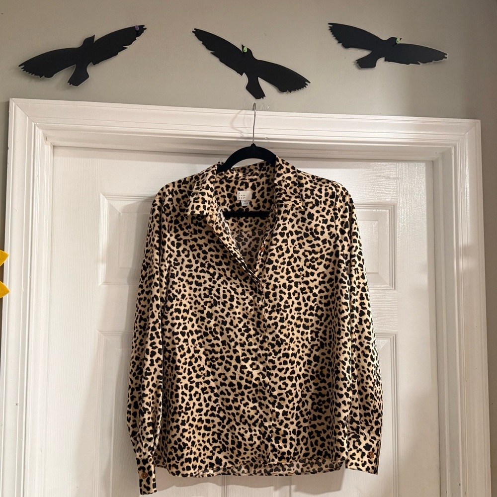 A New Day Leopard Print Long Sleeve silky Blouse size medium
